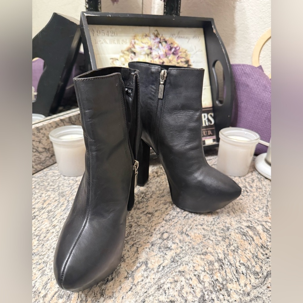 Report Signature Layton Leather Platform Heel Ankle Boots